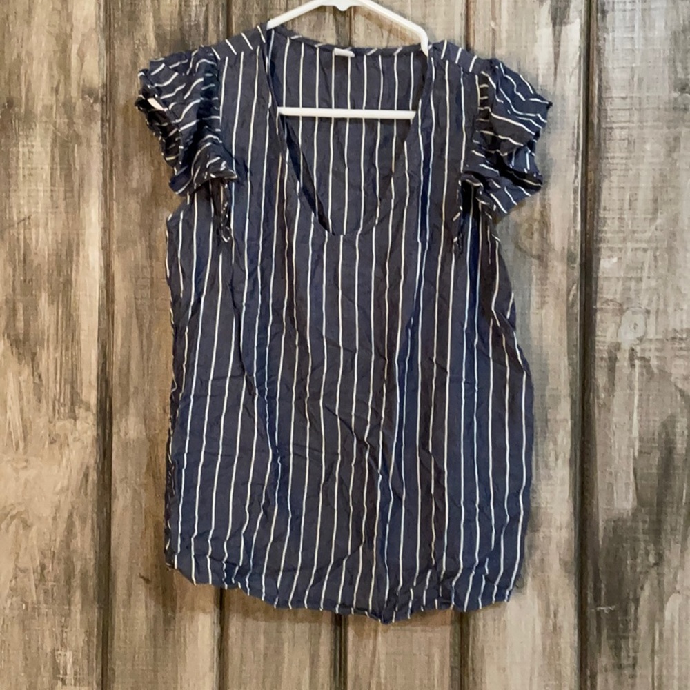 Old Navy medium ruffle sleeve blue striped top